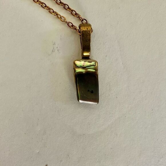 Gold tone abalone pendant necklace - Picture 10 of 10